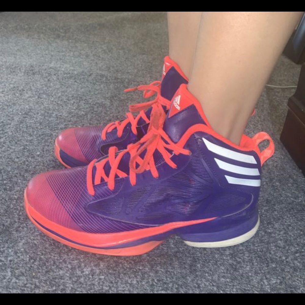 Shoes - Picture 2 of 15